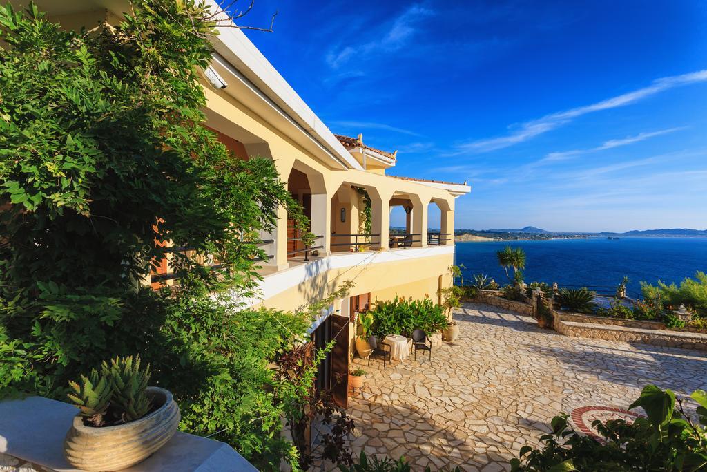 Villa Akros And Suites Keri ภายนอก รูปภาพ