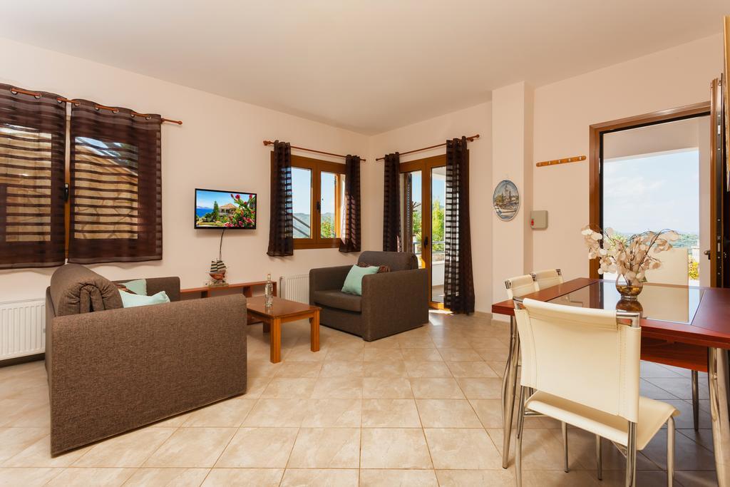 Villa Akros And Suites Keri ภายนอก รูปภาพ